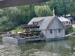2025-09-Blick die Mindener Schiffmühle vom Fahrgastschiff Europa